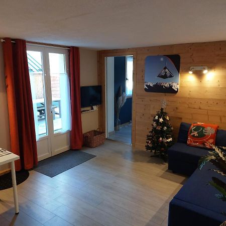 Studio Au Pied Des Montagnes Le Bourg-d'Oisans Bagian luar foto