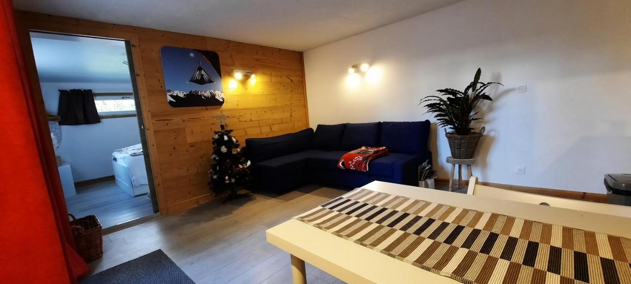 Studio Au Pied Des Montagnes Le Bourg-d'Oisans Bagian luar foto